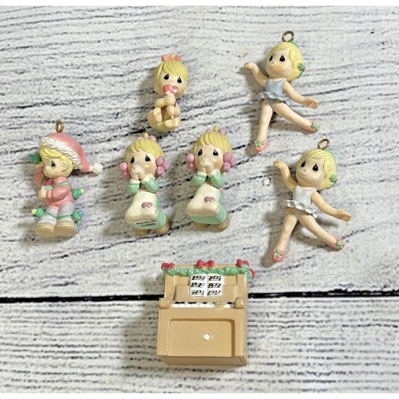 Precious Moments Lot of 7 Mini Christmas Ornaments Enesco Ballet Piano Baby - Picture 1 of 1